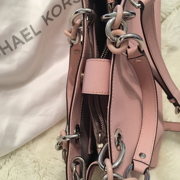 ⭐️SOLD⭐️Michael Kors Cynthia Bag💕😍💕👛 - Picture 2 of 8
